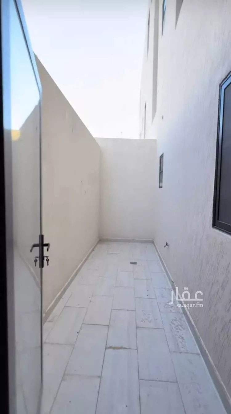 فيلا للبيع في شارع الصفوه, حي البحيرة, مدينة الخبر, المنطقة الشرقية 13