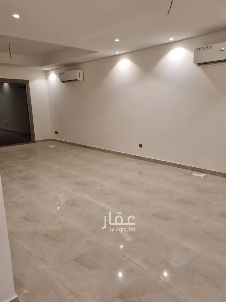 فيلا للبيع في شارع راشد بن جريس, حي النرجس, مدينة الرياض, منطقة الرياض صورة 3