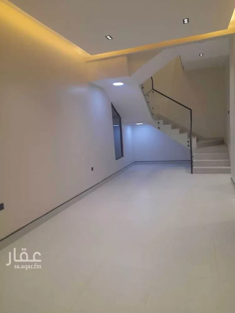 Floor for Sale in Riyadh Al Janadriyah