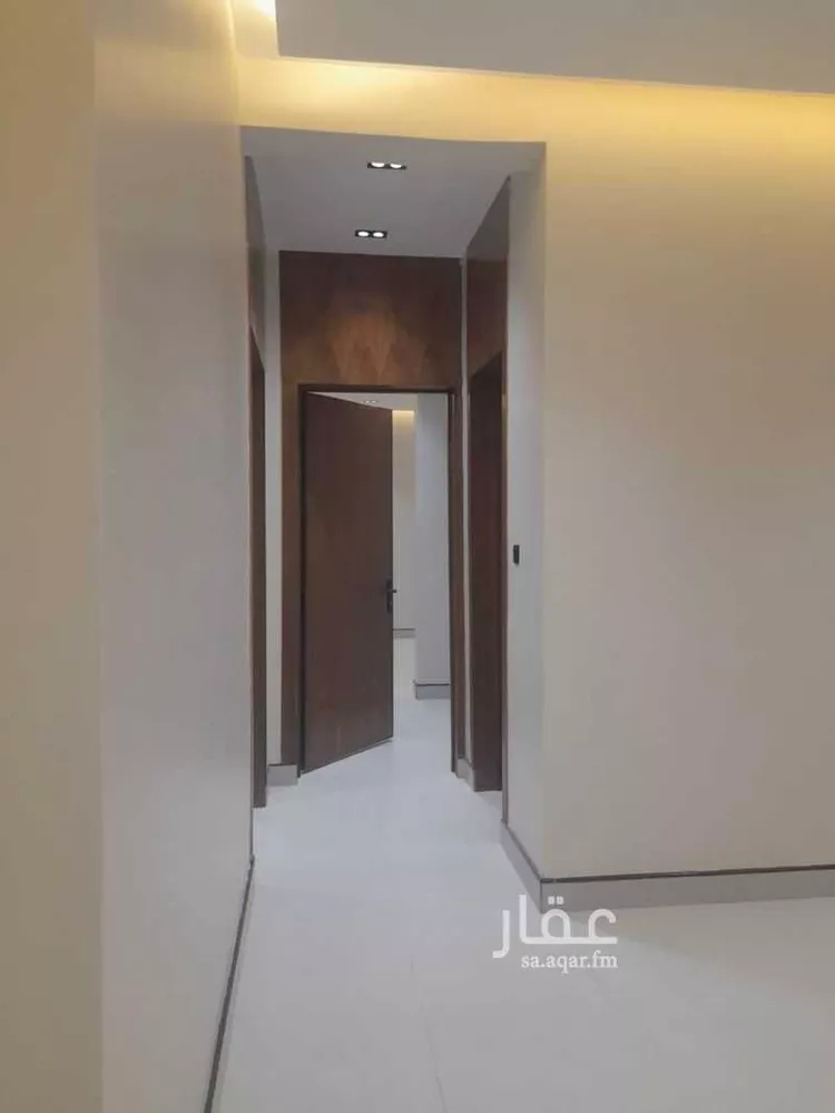 Floor for Sale in Riyadh Al Janadriyah صورة 4