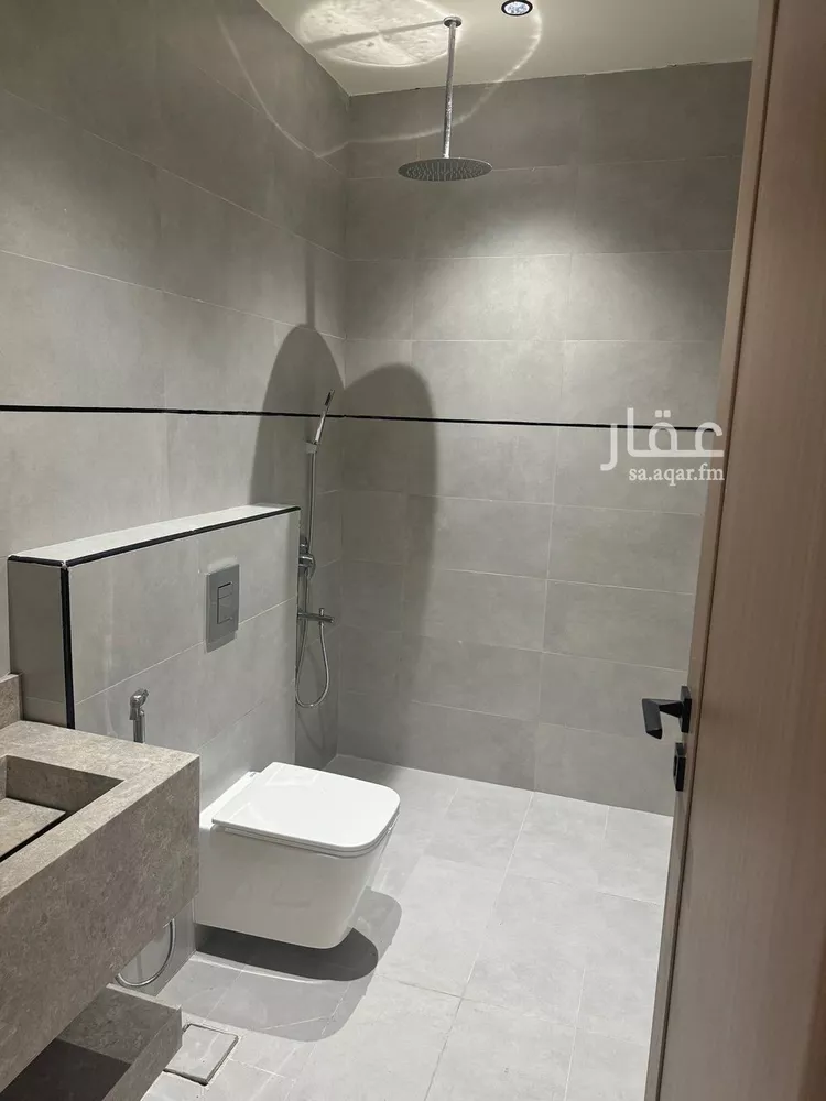 Floor for Sale in Riyadh Al Maizilah