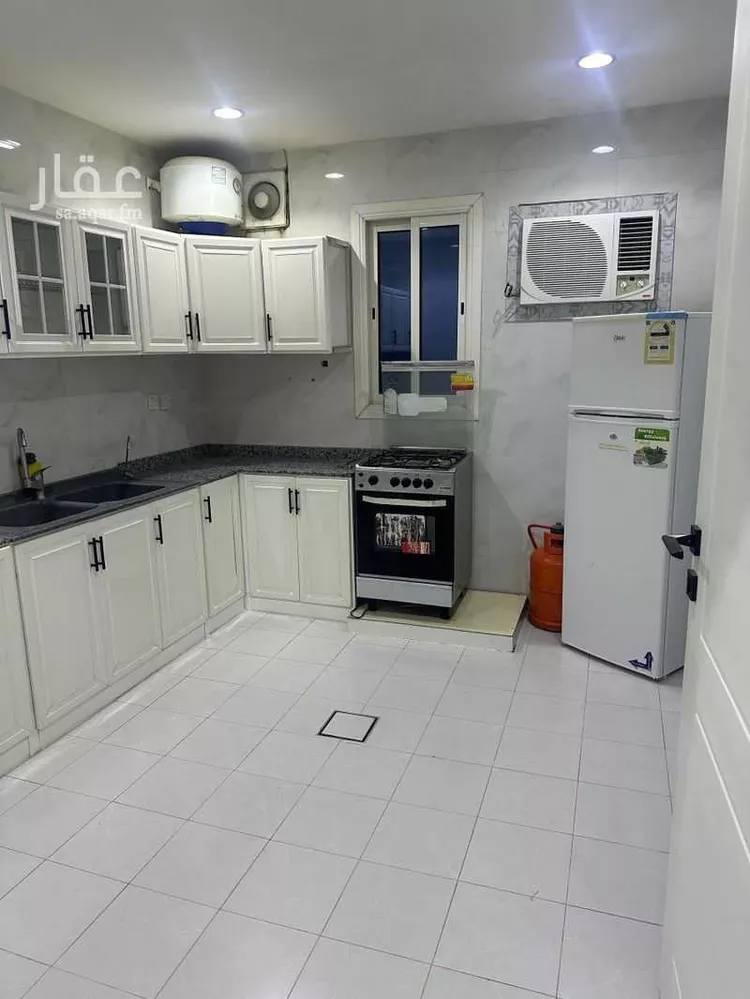 شقة للإيجار في شارع عسير ، حي ظهرة لبن ، الرياض ، منطقة الرياض صورة 4