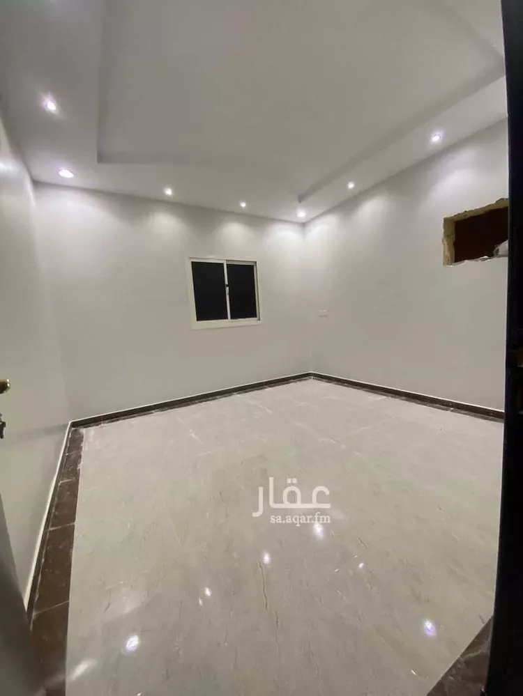 فيلا للإيجار في شارع حسن حسني عبدالوهاب, حي الرمال, مدينة الرياض, منطقة الرياض صورة 2