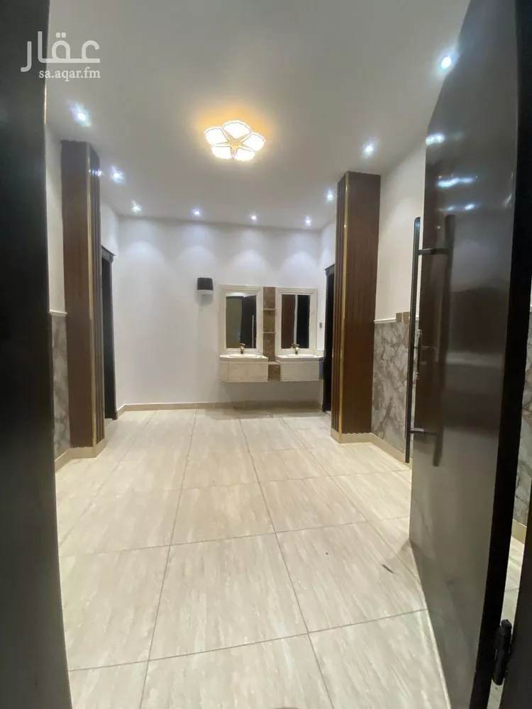 فيلا للإيجار في شارع احمد بن داود الجذامي, حي الرمال, مدينة الرياض, منطقة الرياض صورة 2