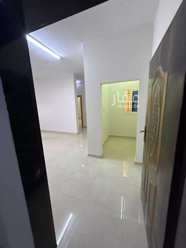 مكتب تجاري للإيجار في شارع السيل الكبير, حي المهدية, مدينة الرياض, منطقة الرياض 7