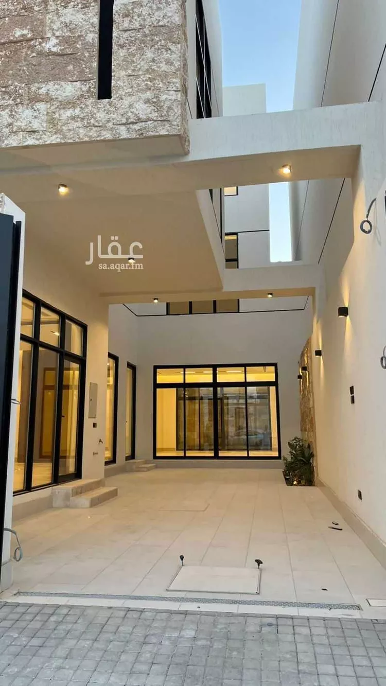 فيلا للبيع في شارع أبي الريحان البيروني, حي المهدية, مدينة الرياض, منطقة الرياض صورة 2