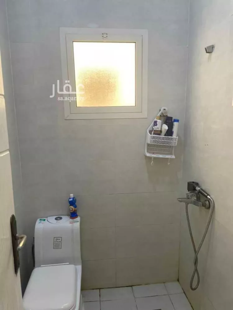 فيلا للبيع في شارع الحسن الوراق, حي الراكة الجنوبية, مدينة الخبر, المنطقة الشرقية 9