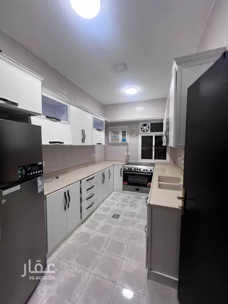 عمارة للإيجار في شارع عبدالرحمن داود, حي السلامة, مدينة محائل, منطقة عسير