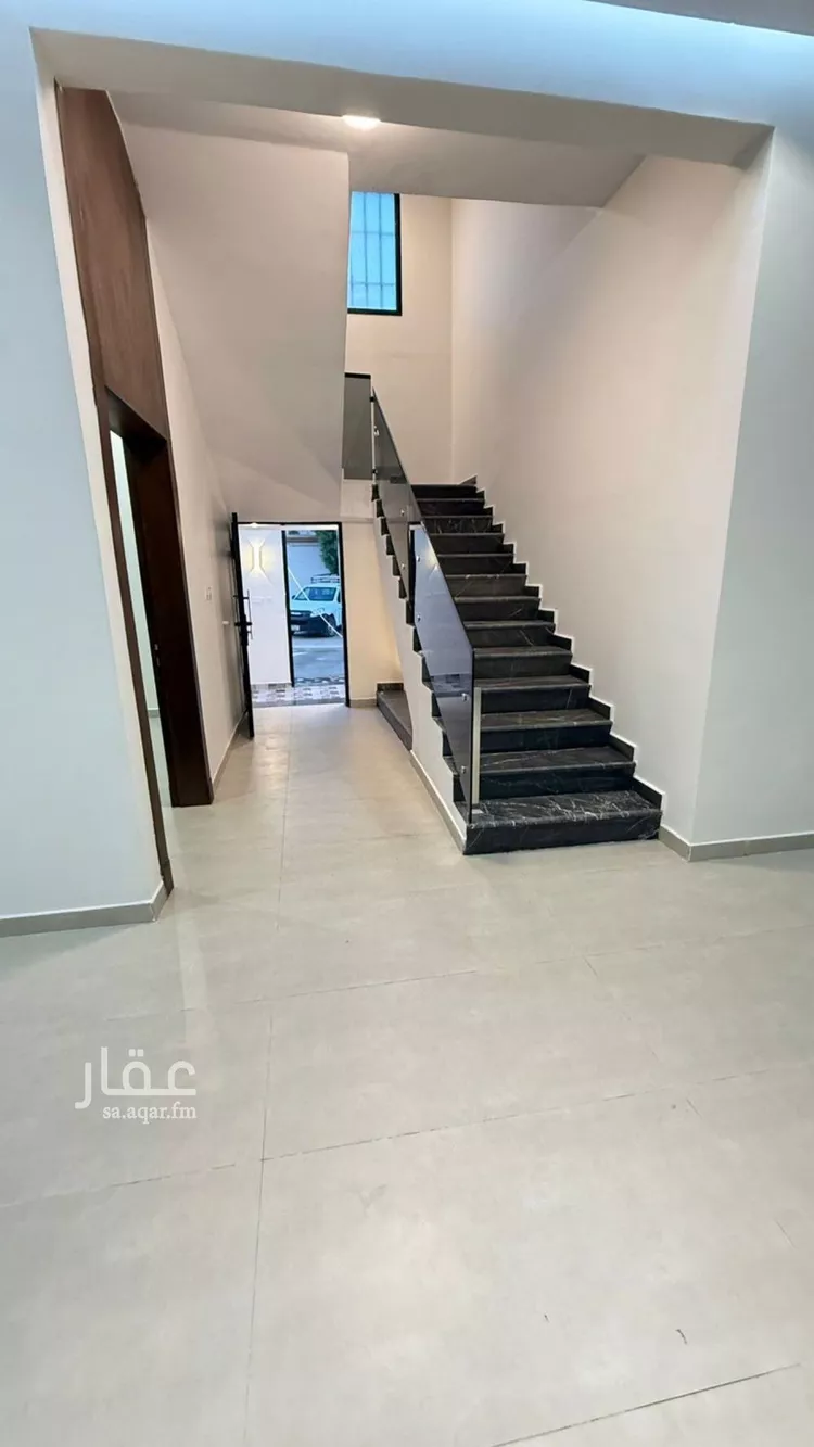 فيلا للبيع في شارع الشامية, حي العزيزية, مدينة الرياض, منطقة الرياض صورة 5