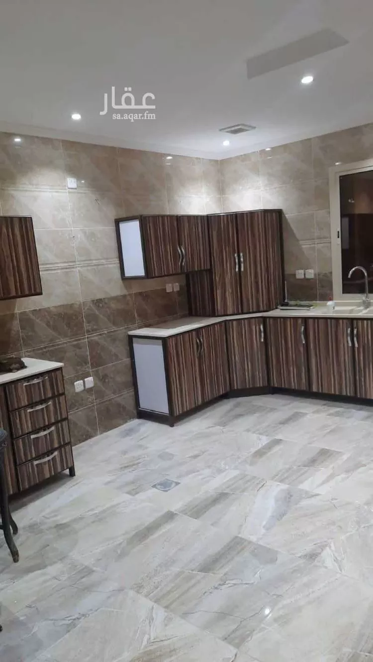 فيلا للإيجار في شارع اسحاق بن الفرات ، حي الصواري ، جدة ، جدة صورة 4