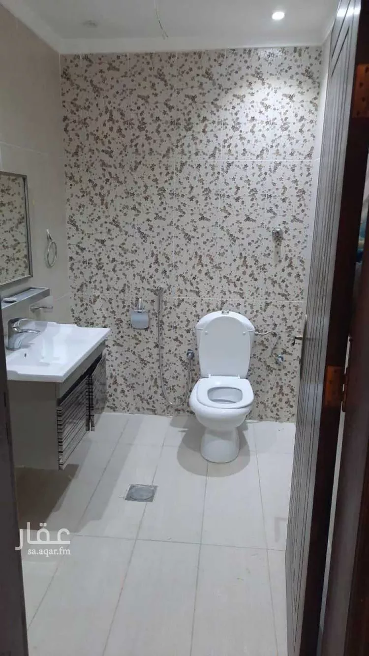 فيلا للإيجار في شارع اسحاق بن الفرات ، حي الصواري ، جدة ، جدة صورة 3