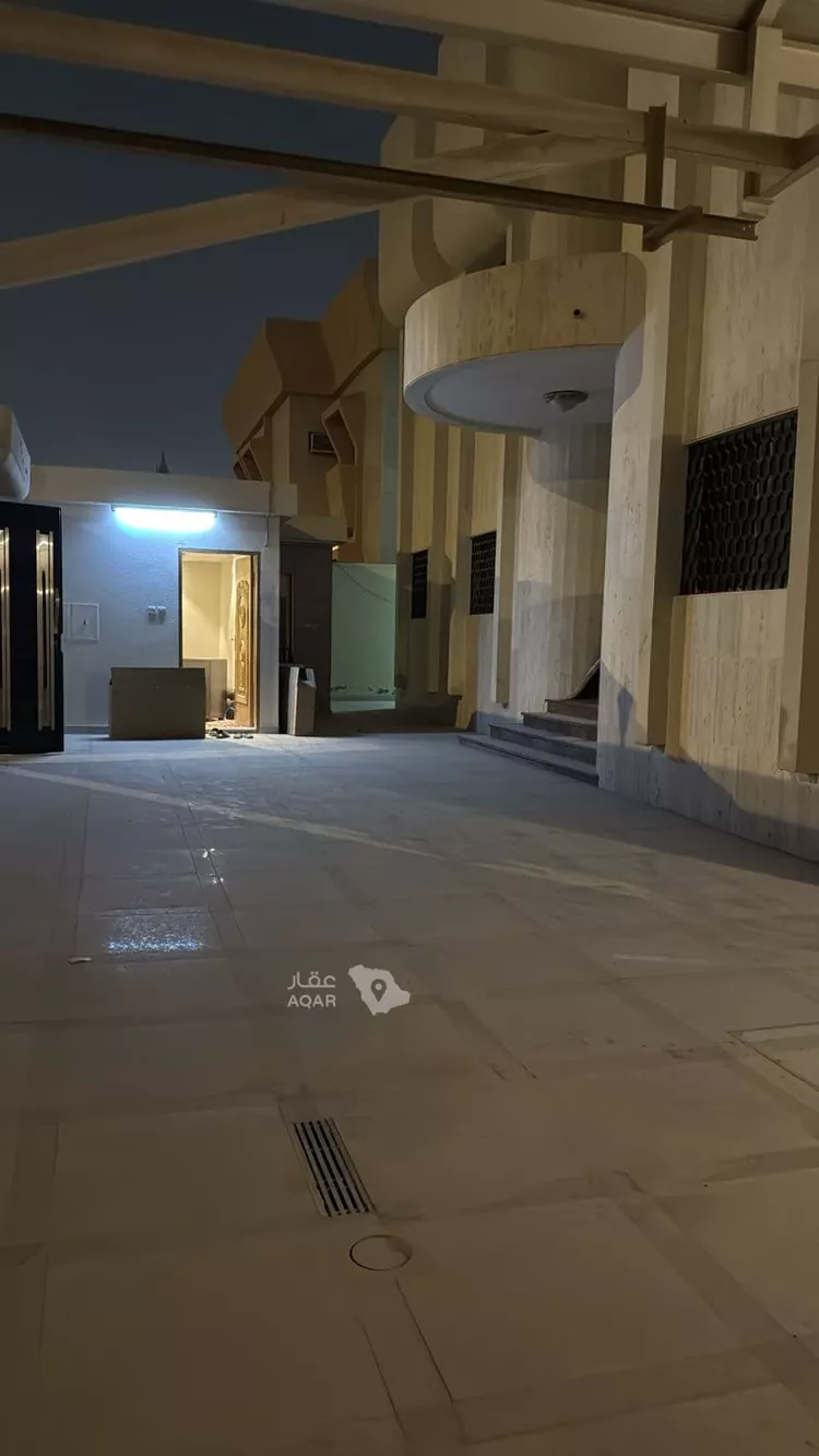 فيلا للبيع في شارع أبي دجانة, حي الملك سلمان, مدينة الرياض, منطقة الرياض 13