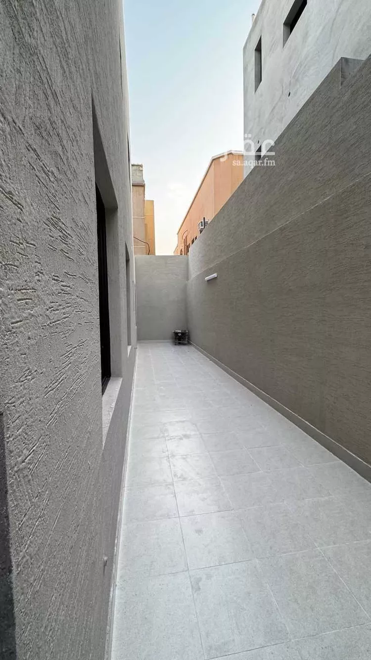 دور للبيع في شارع محارب بن دثار, حي بدر, مدينة الرياض, منطقة الرياض صورة 2