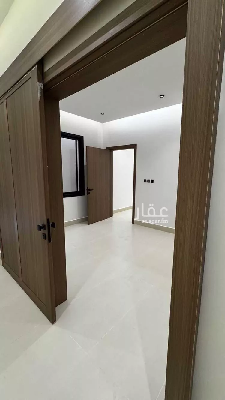 دور للبيع في شارع محارب بن دثار, حي بدر, مدينة الرياض, منطقة الرياض صورة 4