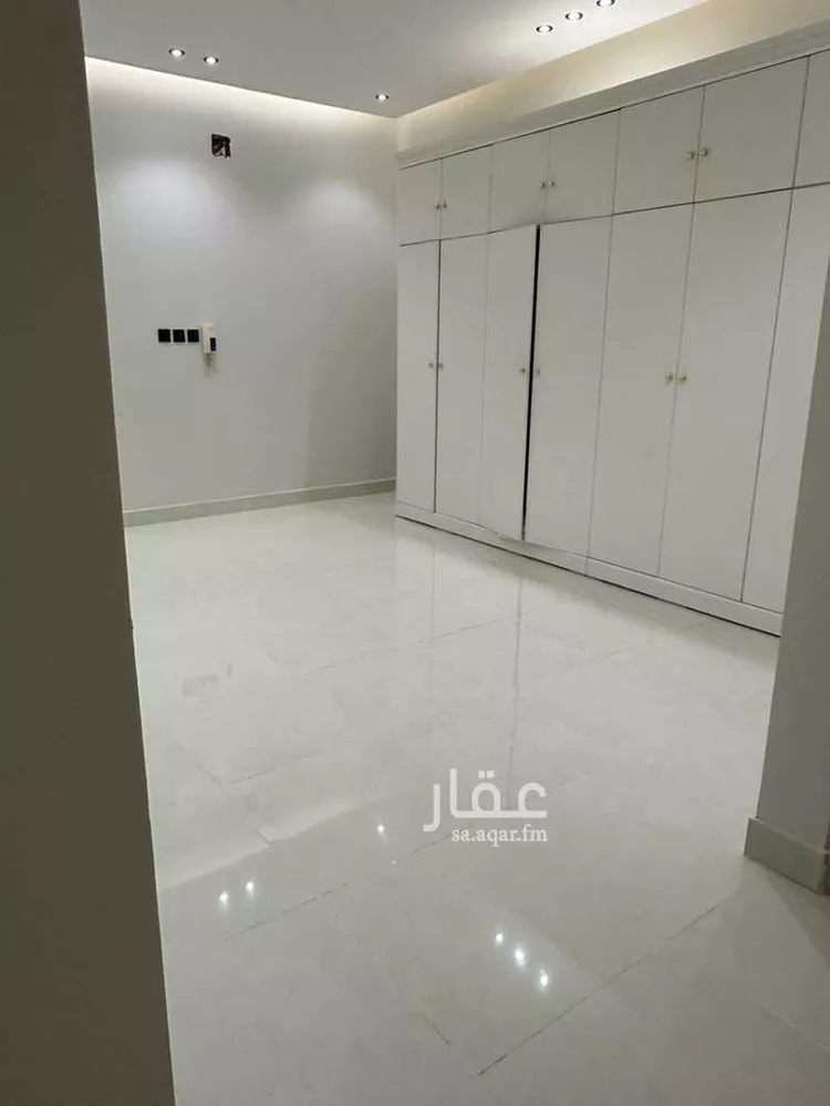 دور للإيجار في شارع الإمام مالك, حي بدر, مدينة الرياض, منطقة الرياض صورة 3