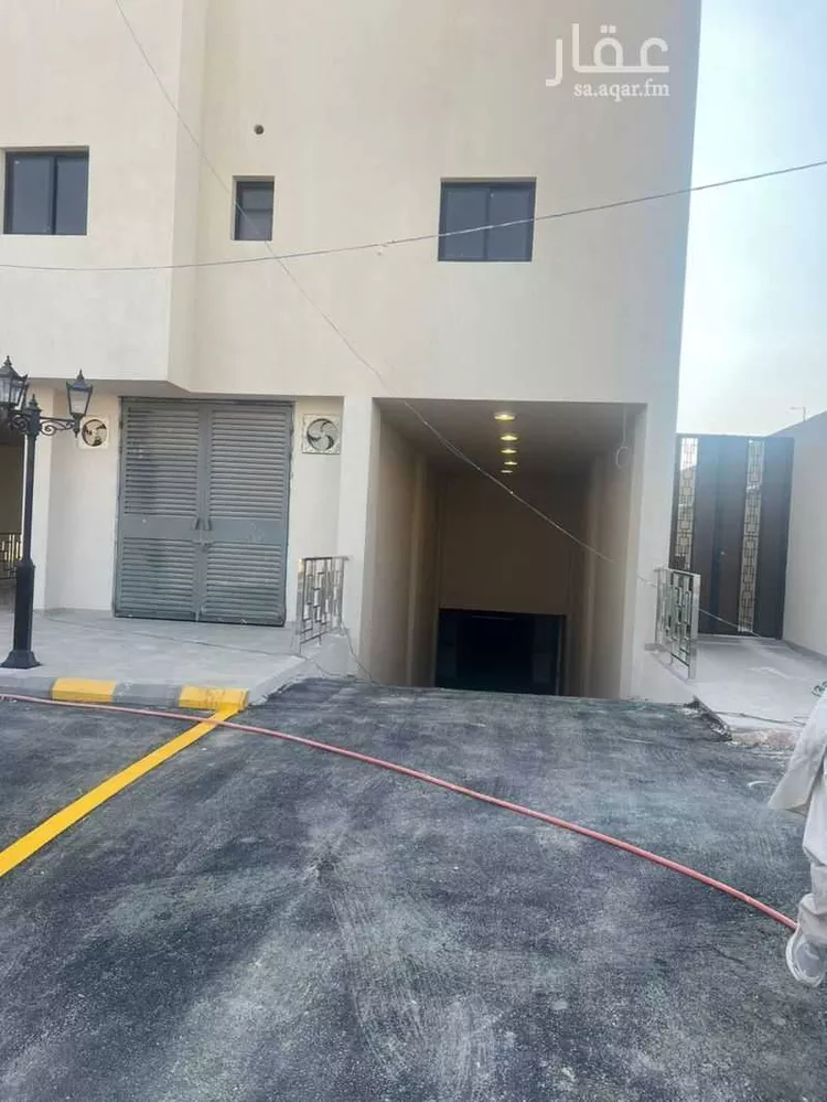 عمارة للإيجار في شارع محمد بن مخلد الانصاري, حي الفيصلية, مدينة الرياض, منطقة الرياض صورة 3