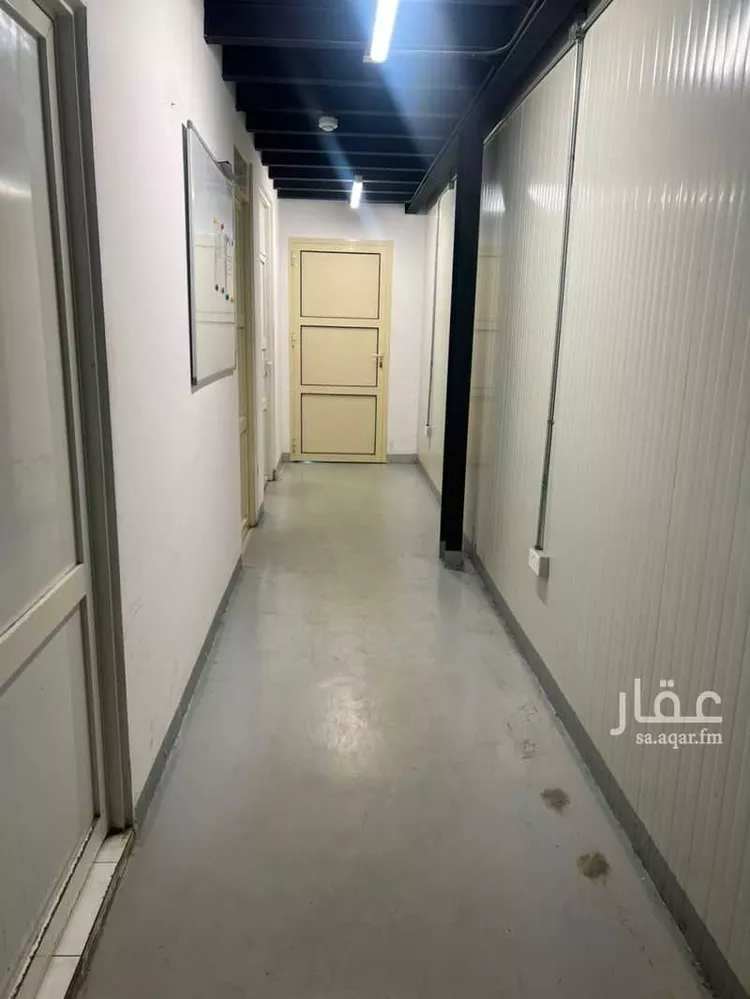 مستودع للبيع في شارع احمد بن صدفة السلمي, حي السلي, مدينة الرياض, منطقة الرياض صورة 3