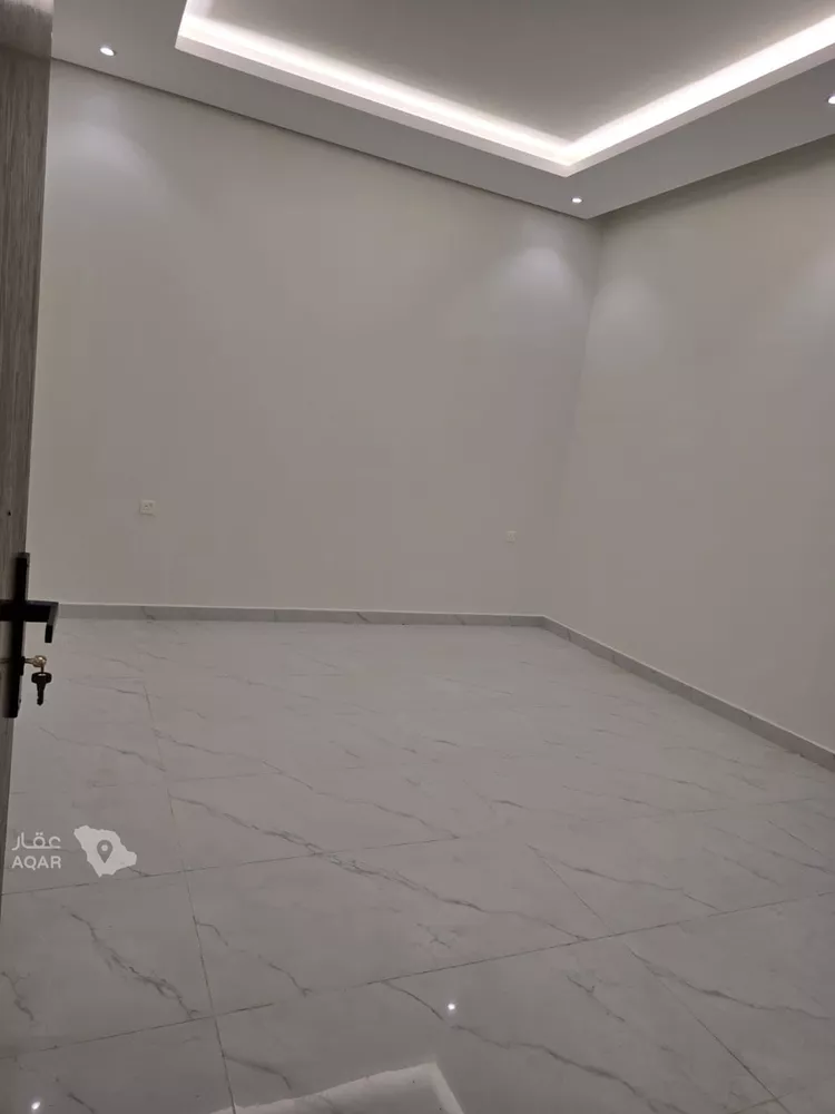 Floor for Sale in Riyadh Al Bariah 10