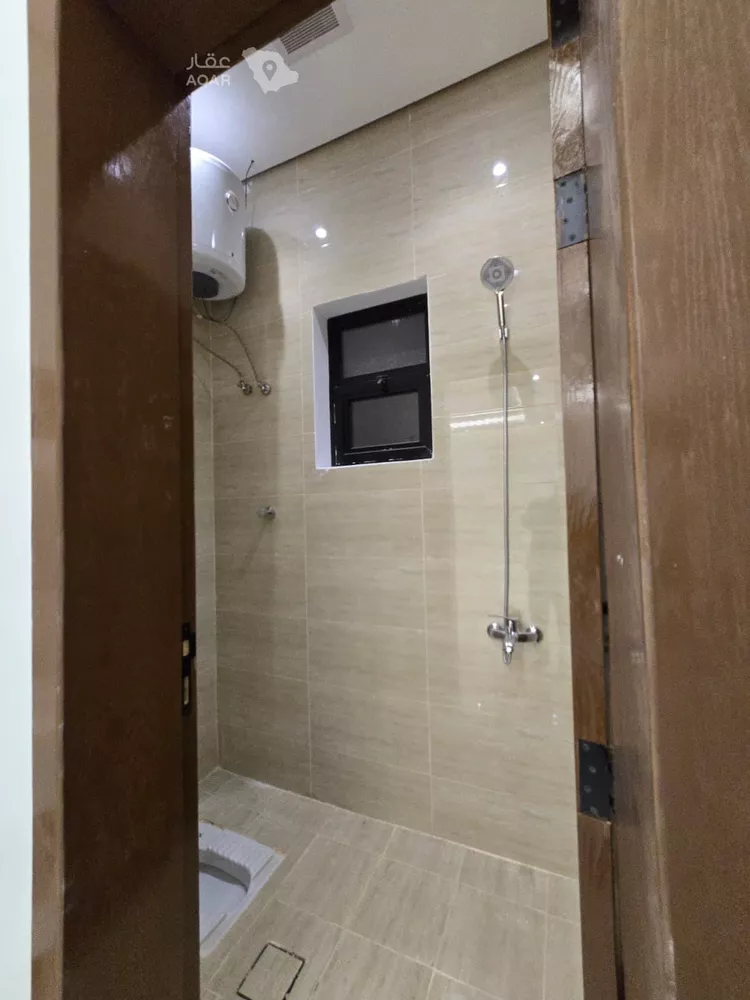 Floor for Sale in Riyadh Al Bariah 4