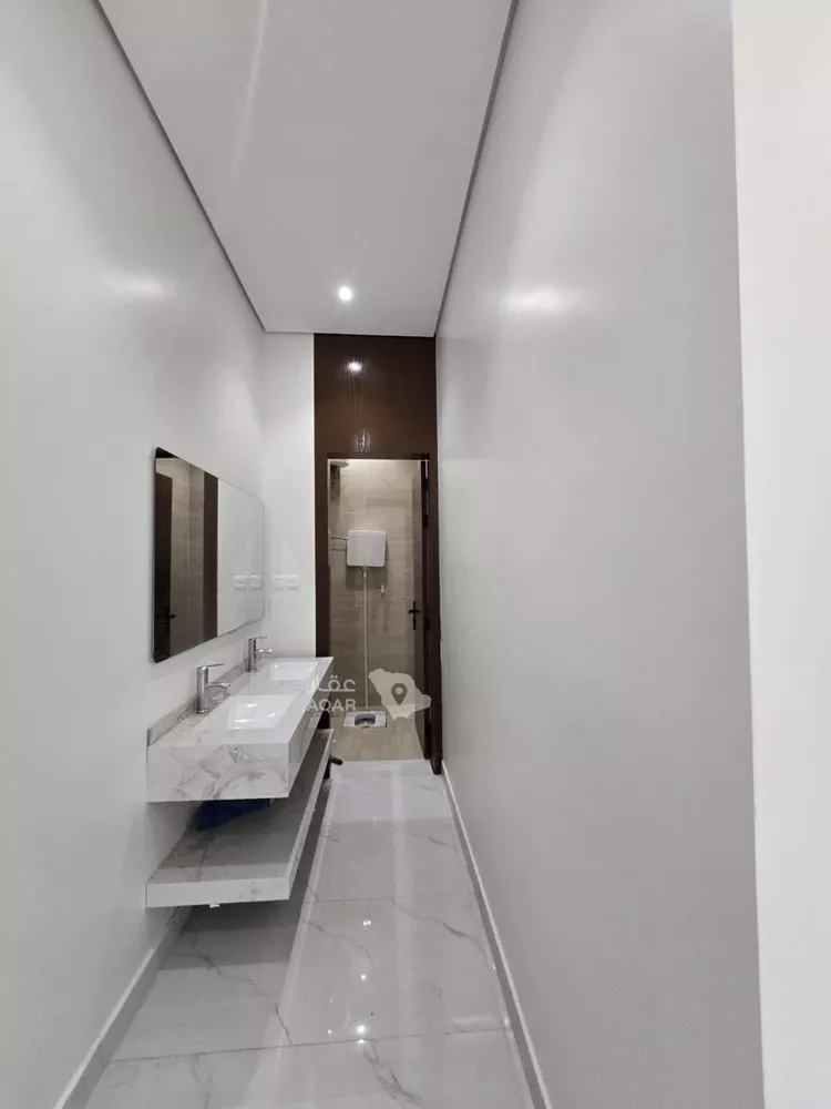 Floor for Sale in Riyadh Al Bariah 12