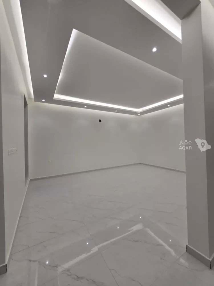 Floor for Sale in Riyadh Al Bariah 11