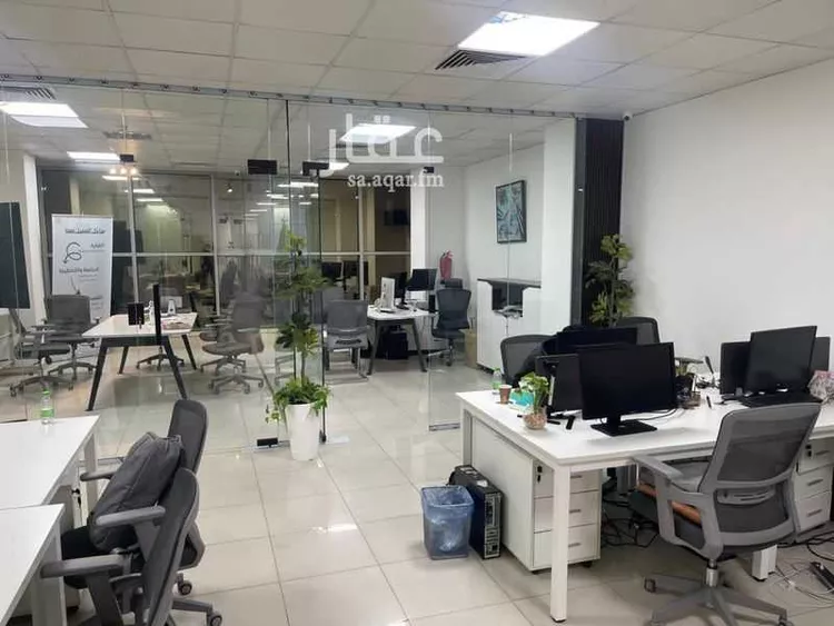 مكتب تجاري للإيجار في شارع عمر المختار, حي ثليم, مدينة الرياض, منطقة الرياض صورة 3