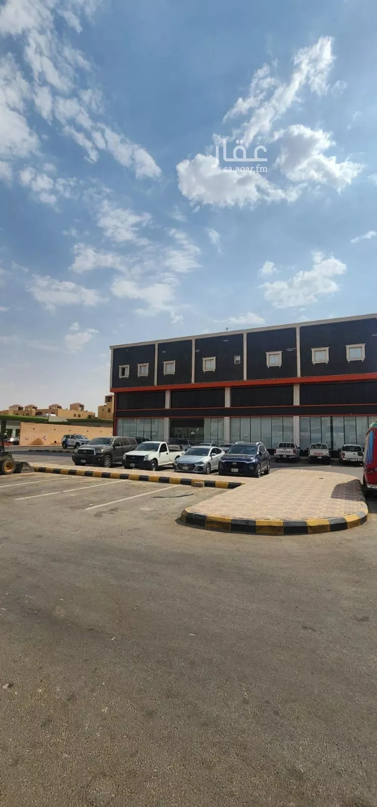 محل للإيجار في شارع عمر الداغستاني, حي الجنادرية, مدينة الرياض, منطقة الرياض صورة 2