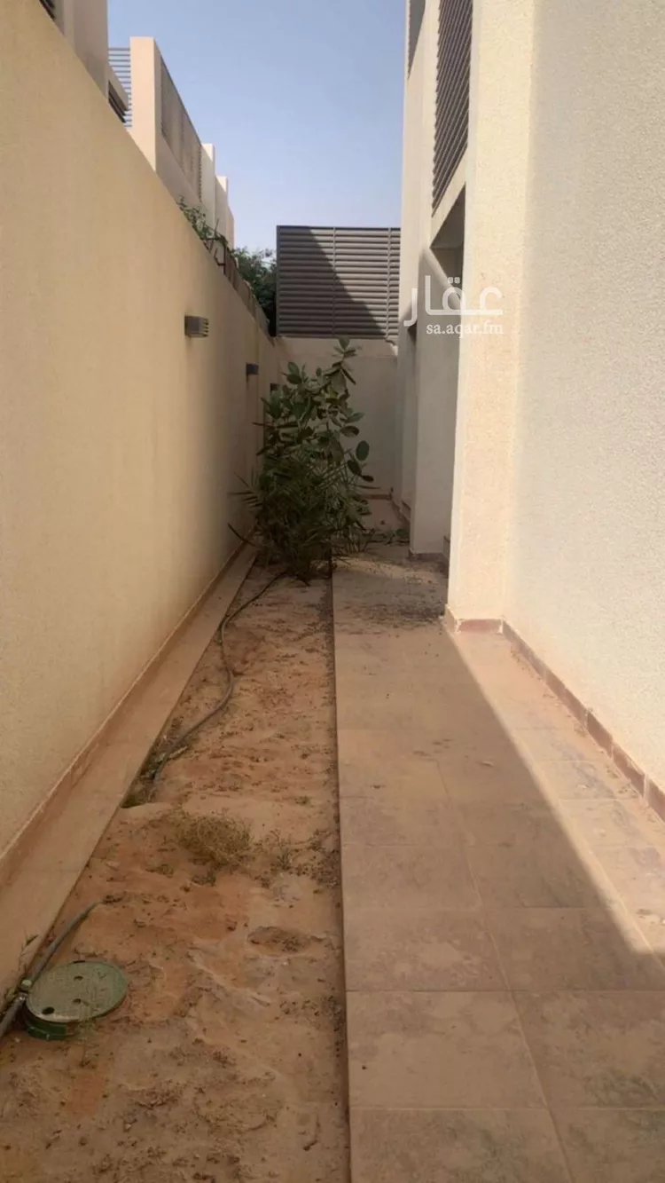 فيلا للبيع في شارع وكيع بن الجراح, حي الرمال, مدينة الرياض, منطقة الرياض 12