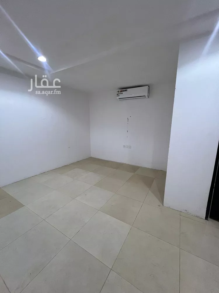 غرفة للإيجار في شارع عفيف الدين القطان, حي الرمال, مدينة الرياض, منطقة الرياض