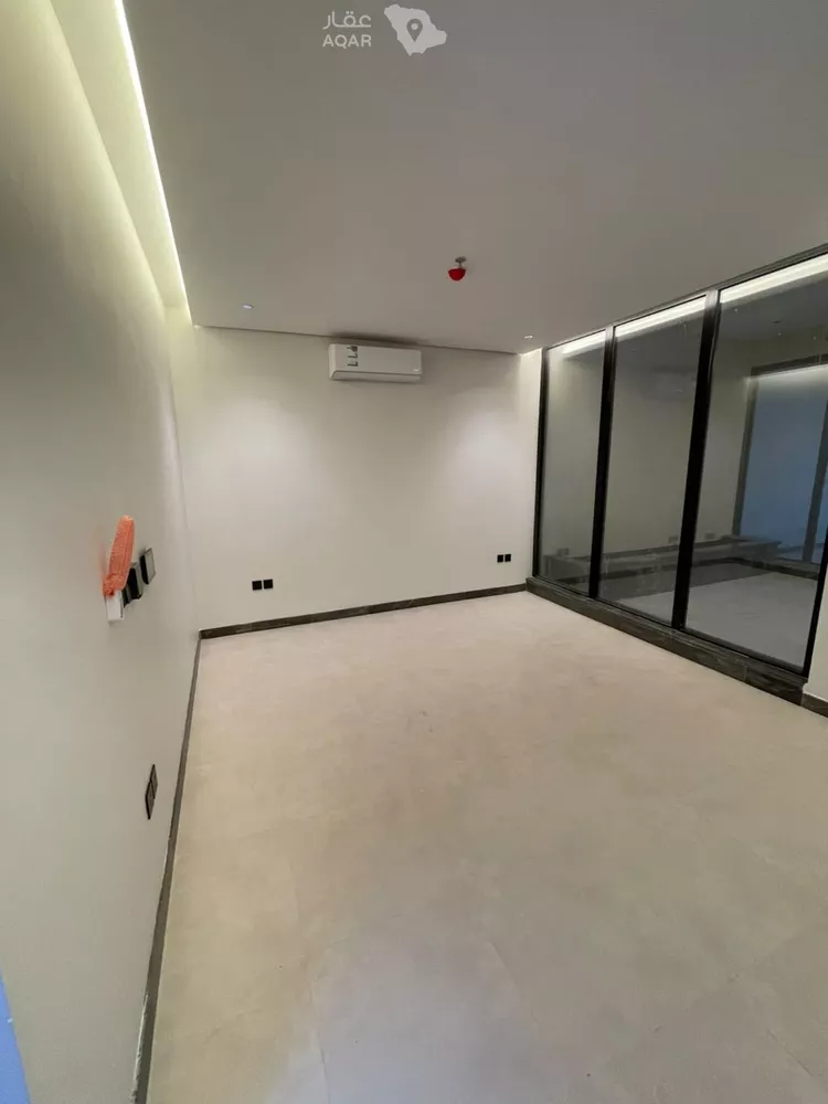 فيلا للإيجار في شارع عبدالله المويس, حي الرمال, مدينة الرياض, منطقة الرياض 13