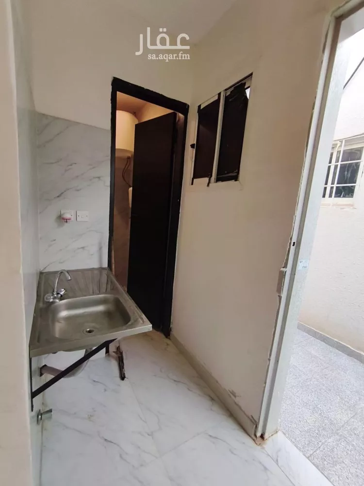 غرفة للإيجار في شارع عبدالملك بن عمر بن عبدالعزيز, حي الرمال, مدينة الرياض, منطقة الرياض 6