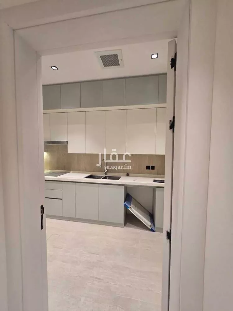 Floor for Rent in Riyadh Ar Rawdah 11
