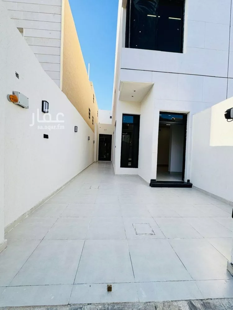 دور للبيع في شارع عزت خطاب, حي الرمال, مدينة الرياض, منطقة الرياض صورة 4