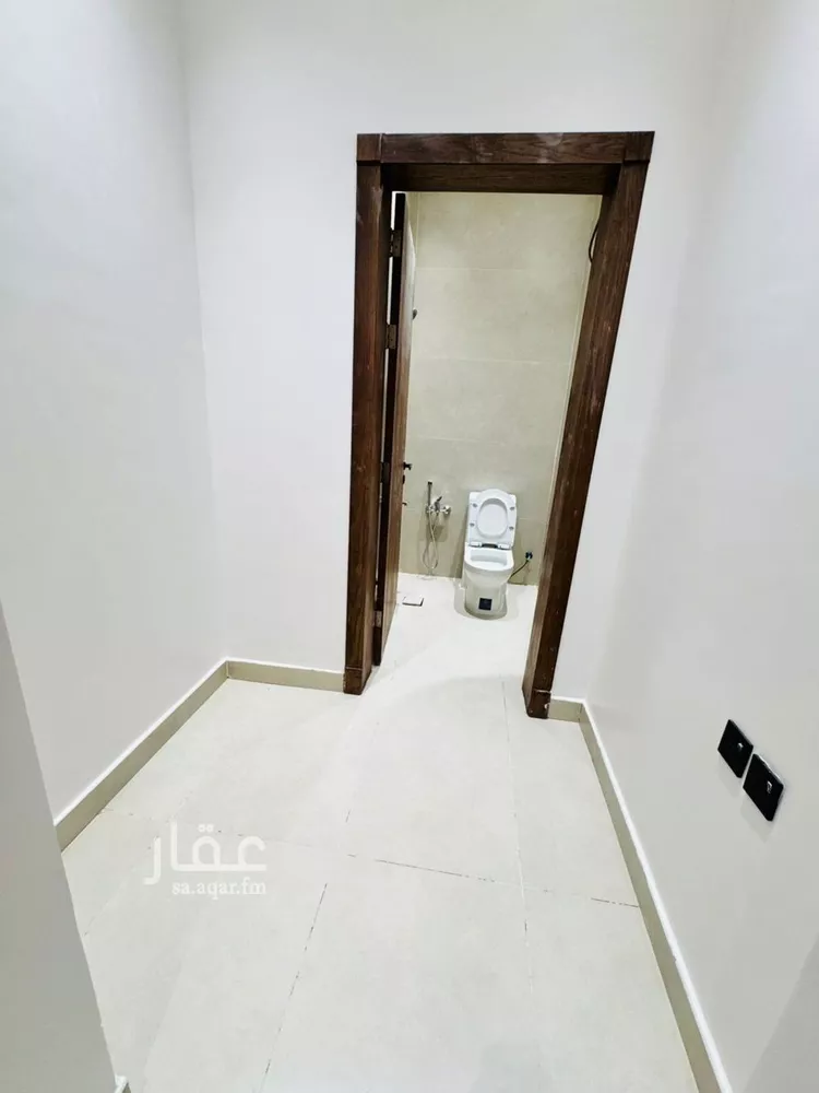 دور للبيع في شارع عزت خطاب, حي الرمال, مدينة الرياض, منطقة الرياض صورة 5