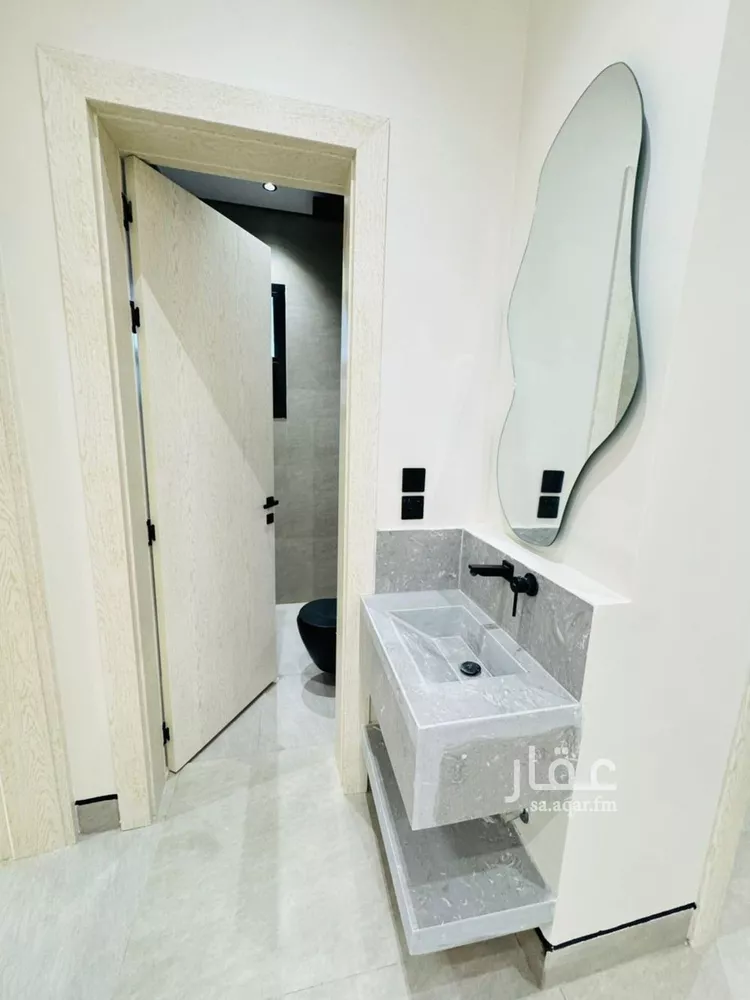 Floor for Sale in Riyadh Ar Rimal 15