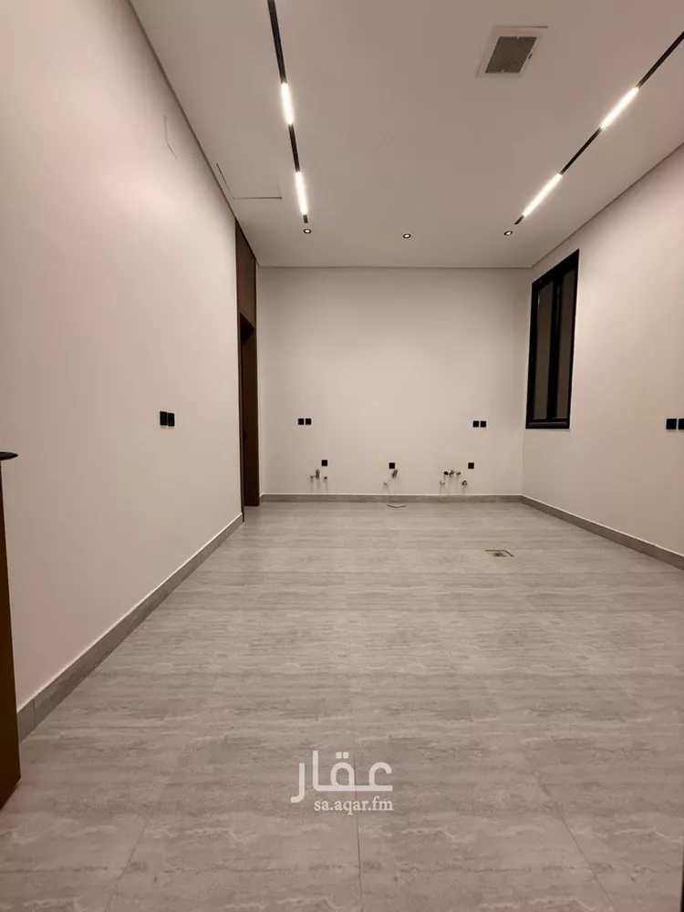 دور للبيع في شارع قابوس, حي المعيزيلة, مدينة الرياض, منطقة الرياض 7