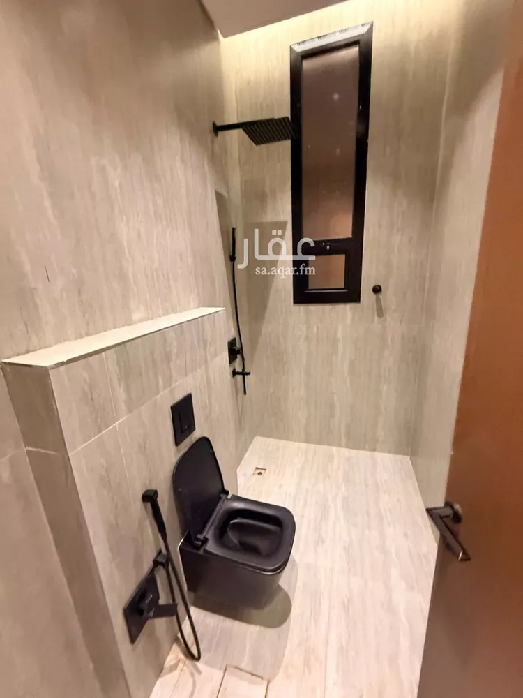 دور للبيع في شارع قابوس, حي المعيزيلة, مدينة الرياض, منطقة الرياض 10