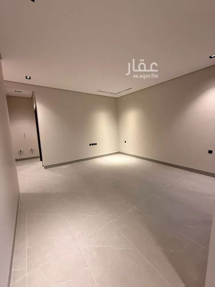 دور للبيع في شارع العميد, حي إشبيلية, مدينة الرياض, منطقة الرياض صورة 2