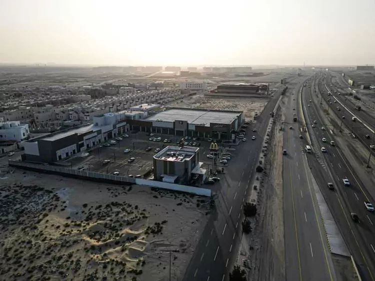 محل للإيجار في شارع طريق الدمام -الرياض السريع, حي العروبة, مدينة الدمام, المنطقة الشرقية صورة 2