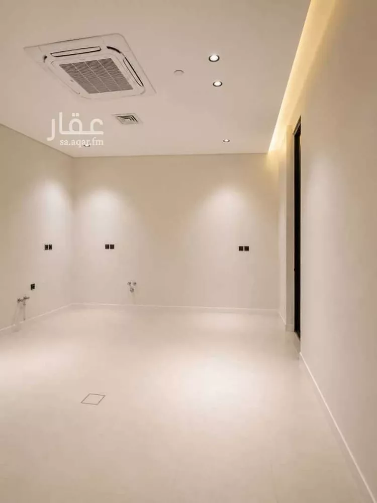 فيلا للبيع في شارع ابن غنائم, حي المهدية, مدينة الرياض, منطقة الرياض 17