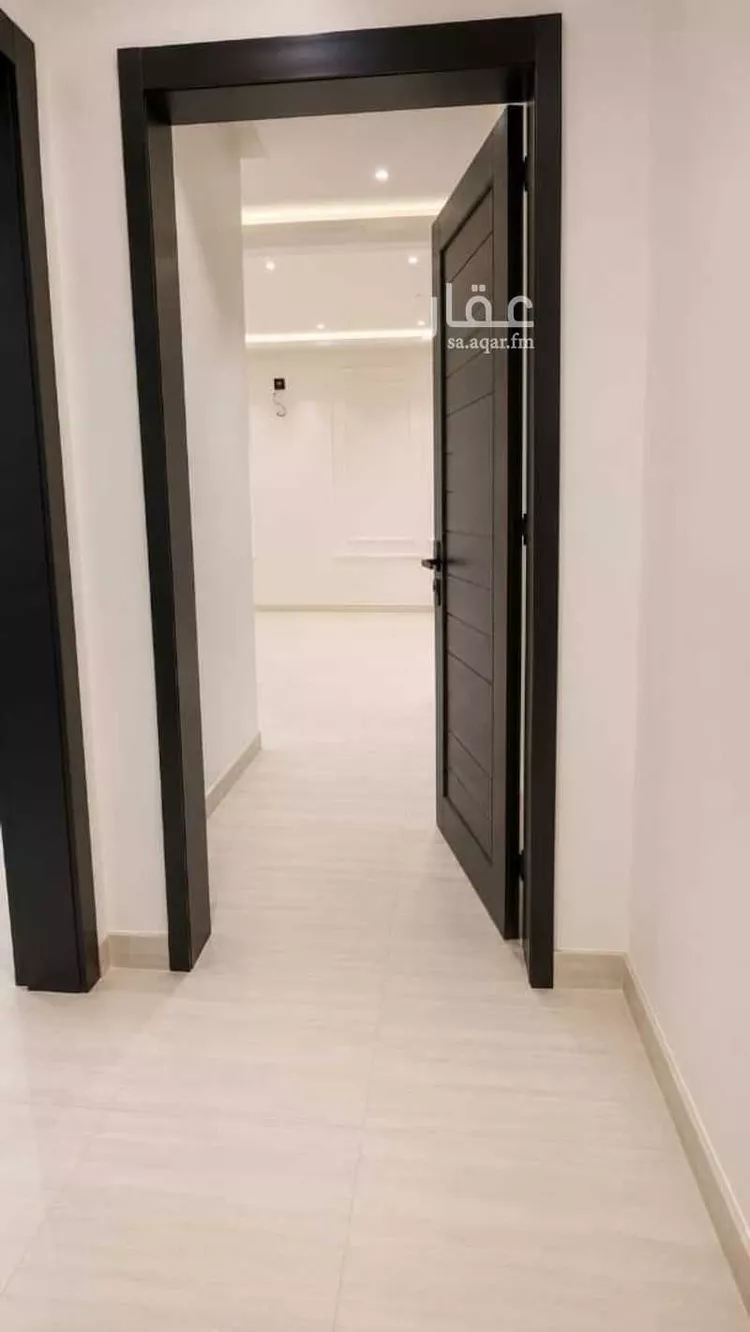 فيلا للبيع في شارع عريض, حي عريض, مدينة الرياض, منطقة الرياض 8