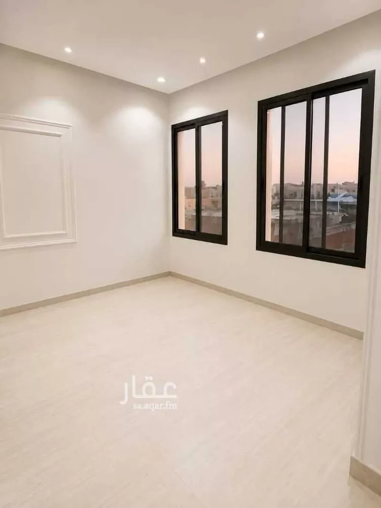 دور للبيع في شارع عريض, حي عريض, مدينة الرياض, منطقة الرياض صورة 5