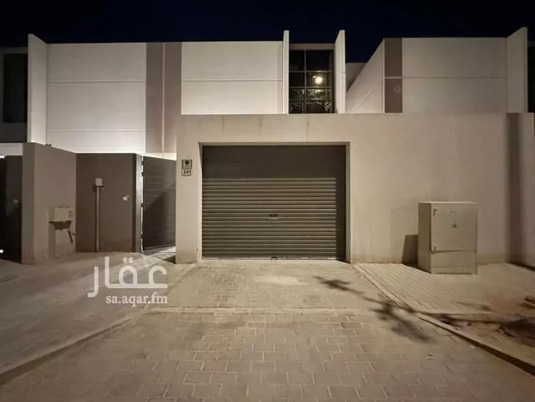 فيلا للإيجار في شارع الامير فيصل بن بندر بن عبدالعزيز الفرعي ، حي مطار الملك خالد الدولي ، الرياض ، منطقة الرياض صورة 2