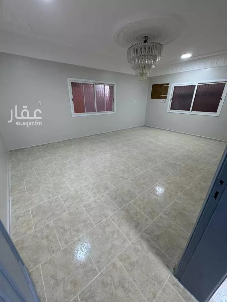 شقة للإيجار في شارع ابن حيان, حي الجلوية, مدينة الدمام, المنطقة الشرقية صورة 4