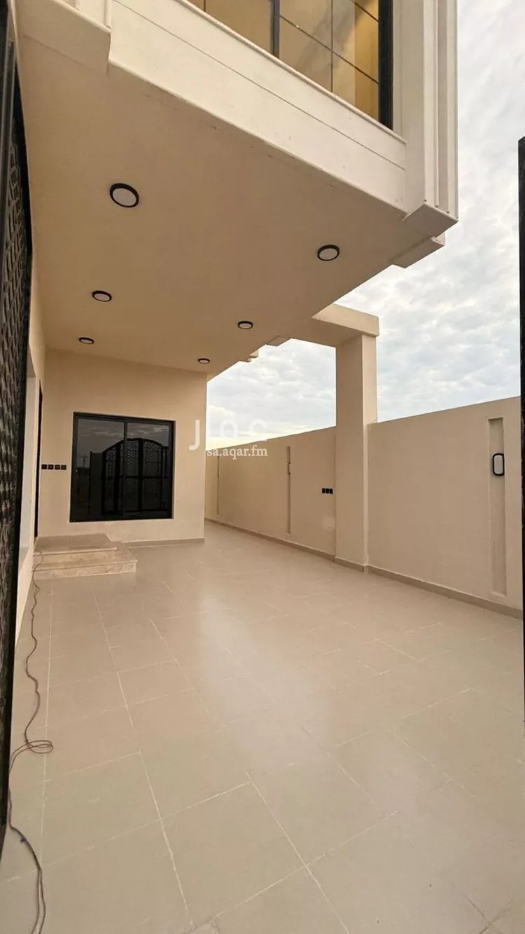 فيلا للبيع في شارع المحمدية 1 3, حي المحمدية 1, مدينة جازان, منطقة جازان صورة 2