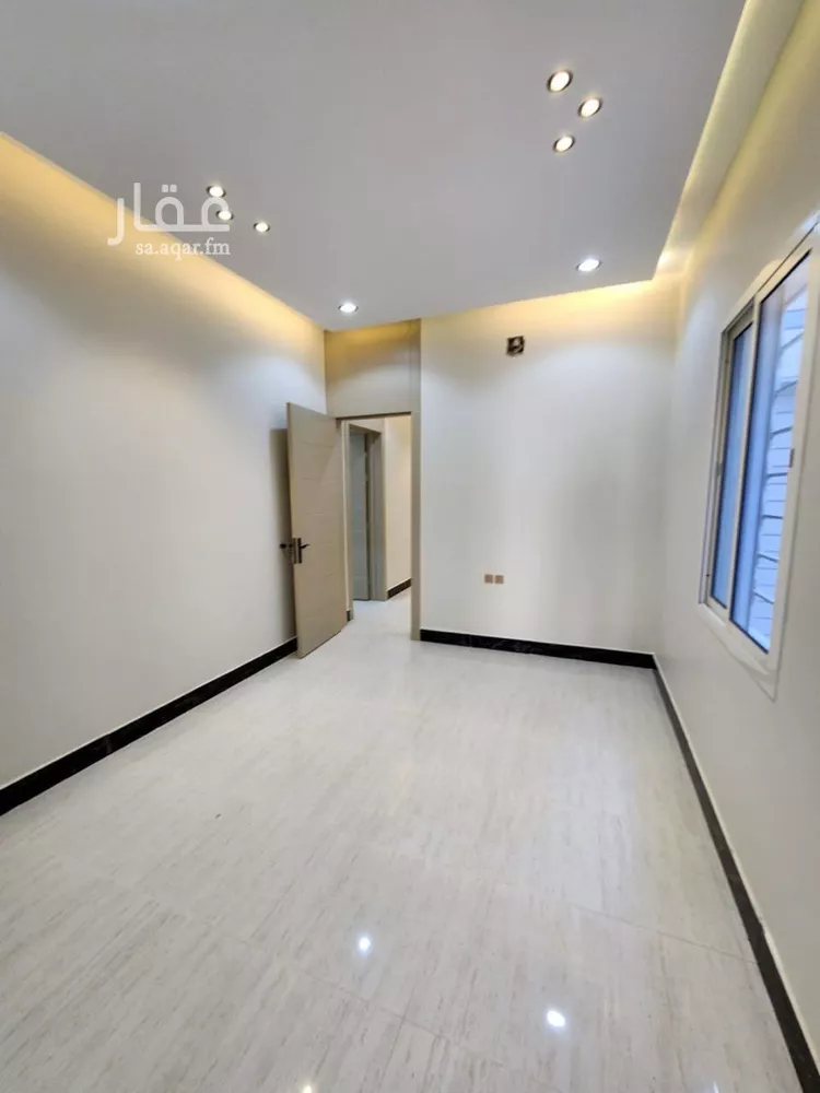 فيلا للبيع في شارع ابي المكارم بن مفرج, حي عكاظ, مدينة الرياض, منطقة الرياض 10