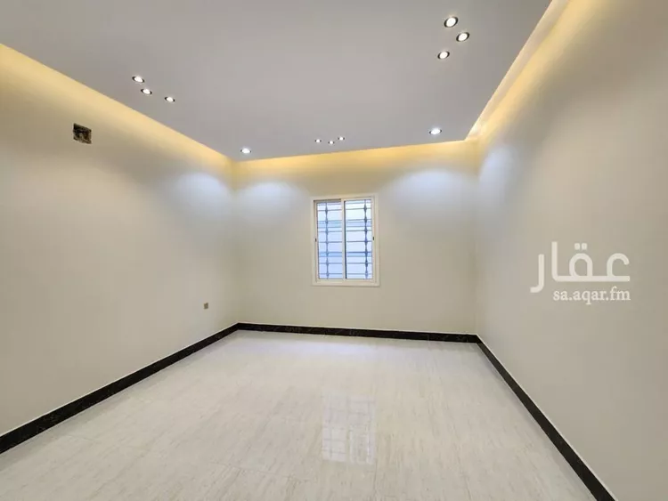 فيلا للبيع في شارع ابي المكارم بن مفرج, حي عكاظ, مدينة الرياض, منطقة الرياض 9