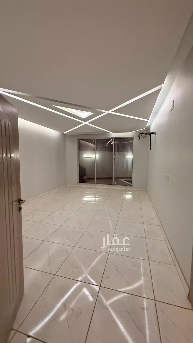فيلا للبيع في شارع ذؤيب بن يزيد, حي الشاطئ, مدينة جازان, منطقة جازان صورة 2