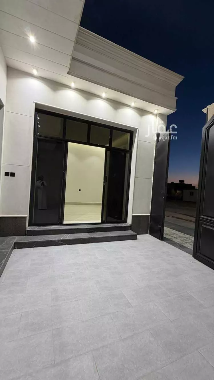 دور للبيع في شارع حسن صيرفي , حي النظيم, مدينة الرياض, منطقة الرياض صورة 2