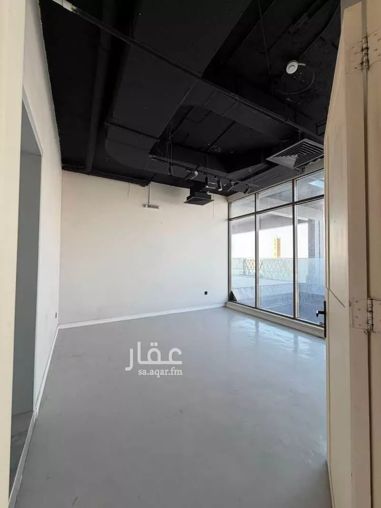 مكتب تجاري للإيجار في شارع المصانع, حي الحمراء, مدينة الرياض, منطقة الرياض 21